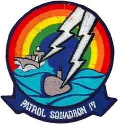 Patrol Squadron 17
VP-17 "White Lightnings"
1989-1993 (4th insignia)
Established as VP-916 on 1 Jul 1946; VP-ML-66
on 15 Nov 1946; VP-772 in Feb 1950; VP-17 (3rd VP-17) on 4 Feb 1953; VA-HM-10 on 1 July 1956; VP-17
on 1 Jul 1959-31 Mar 1995.
Lockheed P-3C Orion
