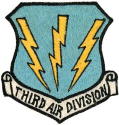 3d Air Division 
Lineage. Established as 3 Bombardment Division on 30 Aug 1943. Activated on 13 Sep 1943. Redesignated 3 Air Division on 1 Jan 1945. Inactivated on 21 Nov 1945. Organized on 23 Aug 1948. Discontinued on 1 May 1951. Redesignated 3 Air Division (Operational) on 8 Oct 1953. Activated on 25 Oct 1953. Inactivated on 1 Mar 1954. Redesignated 3 Air Division on 8 Jun 1954. Activated on 18 Jun 1954. Inactivated on 1 Apr 1970. Activated on 1 Jan 1975. Inactivated on 1 Apr 1992.

Japanese made
