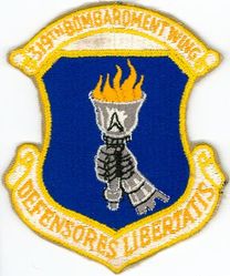 319th Bombardment Wing, Heavy
Official Translation: DEFENSORES LIBERTATIS = Defenders of Freedom

