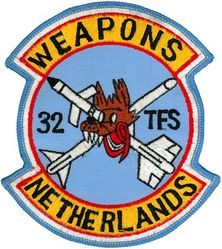 32d Tactical Fighter Squadron Weapons Loaders
Taiwan made.
