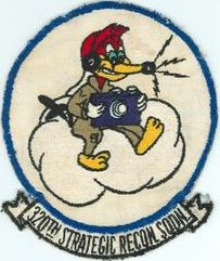 320th Strategic Reconnaissance Squadron, Medium
