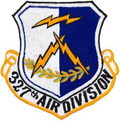 327th Air Division
Established as 327 Air Division on 22 Jun 1957. Activated on 1 Jul 1957. Discontinued on 8 Mar 1960. Organized on 8 Feb 1966. Inactivated on 7 Jan 1976. Emblem approved on 9 Dec 1958. This is post 1966, Taiwan made.
