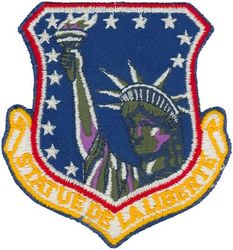 48th Tactical Fighter Wing
Translation: STATUE DE LA LIBERTE = The Statue of Liberty
