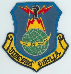55th Strategic Reconnaissance Wing
Translation: VIDEMUS OMNIA = We See All
