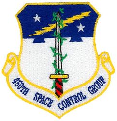450th Space Control Group (NEVER ACTIVATED)
Planned for activation ca. late 2008, but activation was canceled after it was decided not to create Air Force Cyber Command and just go with a new NAF instead.  The patches for the new 450th-designated organizations had already been made, but were never worn since the organizations were never activated. -GWO
