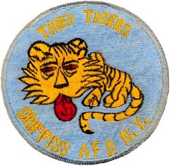 41st Air Refueling Squadron, HeavySoutheast Asia Deployment Morale
Made after multiple SEA deployments in support of the Young Tiger Tanker Task Force. Japan made.
