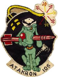 Attack Squadron 105 (VA-105) 
Established as Attack Squadron ONE HUNDRED FIVE (VA-105) "Mad Dogs" on 1 May 1952. Disestablished on 1 Feb 1959. The first squadron to be assigned the designation VA-105.

Insignia approved on 2 Mar 1953. “Mad Dog” insignia disapproved on 7 Oct 1952 but used by the squadron through 1958.

Douglas AD-1/4/ 4NA/ 6 Skyraider

Japanese made
