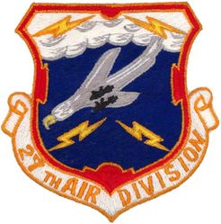 27th Air Division (Defense)
Established as 27 Air Division (Defense) on 7 Sep 1950. Activated on 20 Sep 1950. Inactivated on 1 Feb 1952. Organized on 1 Feb 1952. Inactivated on 1 Oct 1959. Redesignated 27 Air Division, and activated, on 20 Jan 1966. Organized on 1 Apr 1966. Inactivated on 19 Nov 1969.

Insignia approved on 23 Jul 1953.
