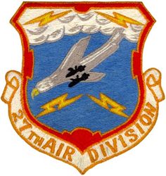 27th Air Division (Defense)
Established as 27 Air Division (Defense) on 7 Sep 1950. Activated on 20 Sep 1950. Inactivated on 1 Feb 1952. Organized on 1 Feb 1952. Inactivated on 1 Oct 1959. Redesignated 27 Air Division, and activated, on 20 Jan 1966. Organized on 1 Apr 1966. Inactivated on 19 Nov 1969.

Insignia approved on 23 Jul 1953.
