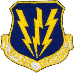 3d Air Division 
Lineage. Established as 3 Bombardment Division on 30 Aug 1943. Activated on 13 Sep 1943. Redesignated 3 Air Division on 1 Jan 1945. Inactivated on 21 Nov 1945. Organized on 23 Aug 1948. Discontinued on 1 May 1951. Redesignated 3 Air Division (Operational) on 8 Oct 1953. Activated on 25 Oct 1953. Inactivated on 1 Mar 1954. Redesignated 3 Air Division on 8 Jun 1954. Activated on 18 Jun 1954. Inactivated on 1 Apr 1970. Activated on 1 Jan 1975. Inactivated on 1 Apr 1992.

Japanese made
