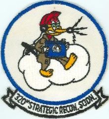 320th Strategic Reconnaissance Squadron, Medium
