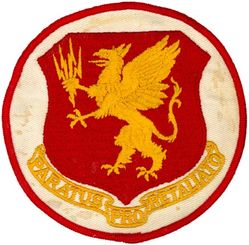 367th Bombardment Squadron, Medium
Translation: PARATUS PRO RETALIATO = Prepared for Retaliation

