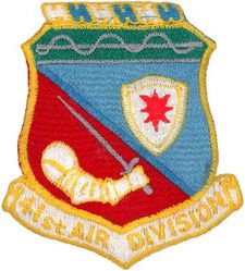41st Air Division
Designated 41 Air Division (Defense), and organized, on 1 Mar 1952. Redesignated 41 Air Division on 18 Mar 1955. Discontinued, and inactivated, on 15 Jan 1968.

Emblem approved on 30 Apr 1958.

