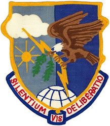 487th Bombardment Squadron, Medium
Translation: SILENTIUM VIS DELIBERATION - SECRECY STRENGTH DELIBERATE
Approved: 17 Sep 1954
