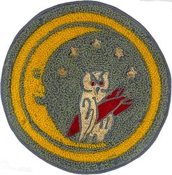5th Bombardment Squadron, Medium; 5th Bombardment Squadron, Heavy & 5th Bombardment Squadron, Very Heavy
Organized as 5th Aero Squadron on 5 May 1917. Redesignated Squadron A, Souther Field, Ga, on 15 Ju1 1918. Demobilized on 11 Nov 1918. Reconstituted and consolidated (1924) with 5th Aero Squadron which was organized on 24 Oct 1919. Redesignated: 5th Squadron on 14 Mar 1921; 5th Observation Squadron on 25 Jan 1923; 5th Bombardment Squadron on 1 Mar 1935; 5th Bombardment Squadron (Medium) on 6 Dec 1939; 5th Bombardment Squadron (Heavy) on 20 Nov 1940; 5th Bombardment Squadron (Very Heavy) on 28 Mar 1944. Inactivated on 20 Oct 1948.

Insignia approved on 27 May 1924. USA chenille made.

Stations. San Antonio, TX, 5 May 1917; Souther Field, GA, 1 May-11 Nov 1918. Hazelhurst Field, NY, 24 Oct 1919; Mitchel Field, NY, Nov 1919 (operated from Langley Field, VA, 6 May-26 Oct 1921); Rio Hato, Panama, 13 Nov 1940; Beane Field, St Lucia, c. 28 Sep 1941; Orlando AB, FL, 31 Oct 1942; Pinecastle AAFld, FL, 15 Apr 1943; Brooksville AAFld, FL, 7 Jan 1944; Pinecastle AAFld, FL, 13 Feb 194; Dalhart AAFld, TX, c.  9 Mar 1944; McCook AAFld, KS, 19 May-18 Nov 1944; North Field, Tinian, 28 Dec 1944-6 Mar 1946; Clark Field, Luzon, 14 Mar 1946; Harmon Field, Guam, 9 Jun 1947-20 Oct 1948.

