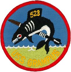 SS-523 USS Grampus
Namesake. The Grampus, a member of the dolphin family (Delphinidae)
Builder: Boston Navy Yard
Laid down: 8 Feb 1944
Launched: 15 Dec 1944
Commissioned: 26 Oct 1949
Decommissioned: 13 May 1972
Struck: 13 May 1972
Fate: Transferred to Brazil, 13 May 1972-16 Nov 1978.
Class and type. Tench-class diesel-electric submarine
Displacement:	
1,870 tons (1,900 t) surfaced
2,440 tons (2,480 t) submerged
Length. 307 ft (94 m)
Beam. 27 ft 4 in (8.33 m)
Draft. 17 ft (5.2 m)
Propulsion:	
4 × Fairbanks-Morse Model 38D8-⅛ 10-cylinder opposed piston diesel engines, equipped with a snorkel, driving electrical generators
1 × 184 cell, 1 × 68 cell, and 2 × 126 cell GUPPY-type batteries (total 504 cells)
2 × low-speed direct-drive Westinghouse electric motors
two propellers
Speed. 
18.0 knots (33.3 km/h) maximum, 13.5 knots (25.0 km/h) cruising (Surfaced); 16.0 knots (29.6 km/h) for ½ hour, 9.0 knots (16.7 km/h) snorkeling, 3.5 knots (6.5 km/h) cruising (Submerged)
Range. 15,000 nm (28,000 km) surfaced at 11 knots (20 km/h)
Endurance. 48 hours at 4 knots (7 km/h) submerged
Test depth. 400 ft (120 m)
Complement. 9–10 officers, 5 petty officers, 70 enlisted men
Sensors and processing systems:
WFA active sonar
JT passive sonar
Mk 106 torpedo fire control system
Armament:	
10 × 21 inch (533 mm) torpedo tubes
 (six forward, four aft)


