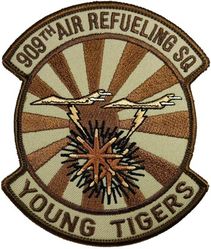 909th Air Refueling Squadron
Consolidated (19 Sep 1985) with the 909 Air Refueling Squadron, Heavy, which was constituted, and activated, on 18 Jan 1963. Organized on 1 Apr 1963. Redesignated as 909 Air Refueling Squadron on 1 Oct 1991-.

Emblem approved on 2 Dec 1963; updated on 7 Nov 1995.

Japanese made by Tiger Embroidery, Okinawa, Japan.
Keywords: desert