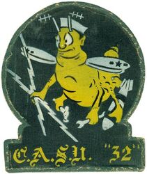 Carrier Aircraft Service Unit 32 (CASU-32)
Established as Carrier Aircraft Service Unit THIRTY TWO (CASU-32) on 16 Aug 1943. Disestablished 19 Api 1946.

Insignia US made, painted on canvas, c 1943.  

