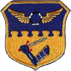 121st Tactical Fighter Wing
Made without tabs. These could be added later for the 121 TFG and TFW, or the 178 and 179 TFGs. The 121 was the parent wing for these units, and occasionally wore the patch without any tabs.
