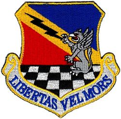 388th Fighter Wing and 419th Fighter Wing
AFRES 419 FW co-located with 388 FW at Hill, flying the 388 F-16s thus the unofficial combo patch.
