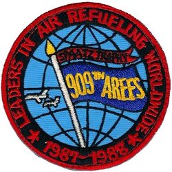 909th Air Refueling Squadron, Heavy Spaatz Trophy 1987-1988 
Korean made.
